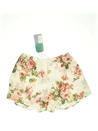 Show Me Your Mumu Shorts In White