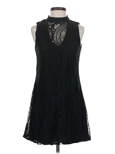 Pre-owned Francesca's Cocktail Dress In Black