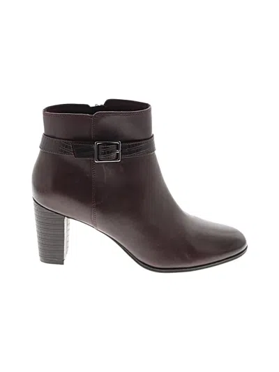 Pre-owned Clarks Ankle Boots In Burgundy