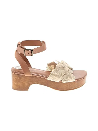 Pre-owned Lucky Brand Sandals In White