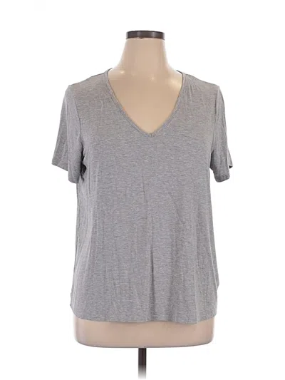 Pre-owned Old Navy Short Sleeve T-shirt In Gray