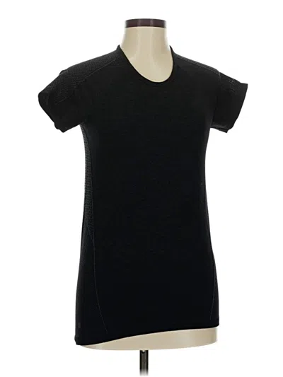 Pre-owned Athleta Short Sleeve T-shirt In Black
