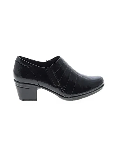 Pre-owned Clarks Ankle Boots In Black