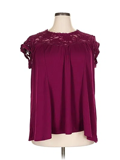 Pre-owned Torrid Sleeveless T-shirt In Burgundy