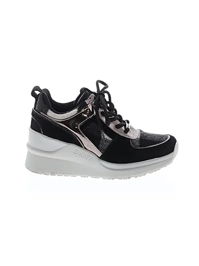 Pre-owned Dkny Sneakers In Black