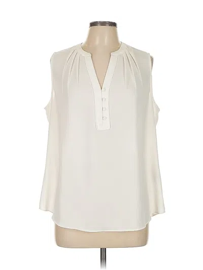 Pre-owned Chico's Sleeveless Blouse In White