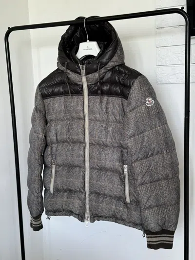 Pre-owned Moncler Eusebe Puffer Hooded Jacket In Gray