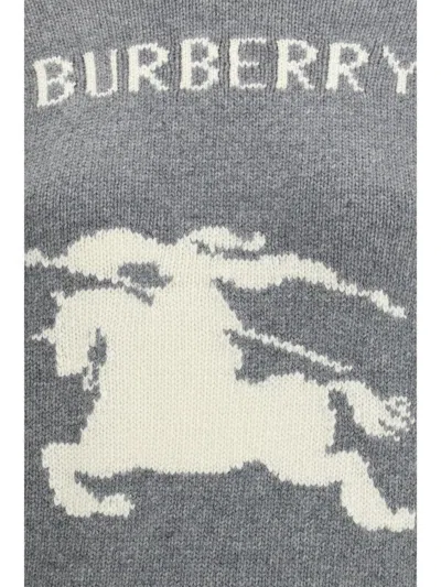 Burberry Graphic Knit Sweater With Ribbed Cuffs And Hem In Gray