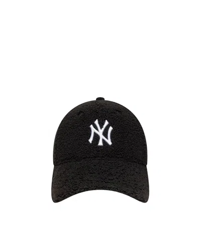 New Era Cappellino 9forty New York Yankees Mlb Winter Borg Nero In Black