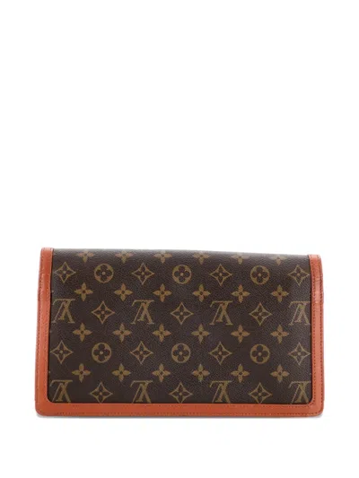 Pre-owned Louis Vuitton Dame Pochette Monogram Canvas Gm Clutch Bag In Brown