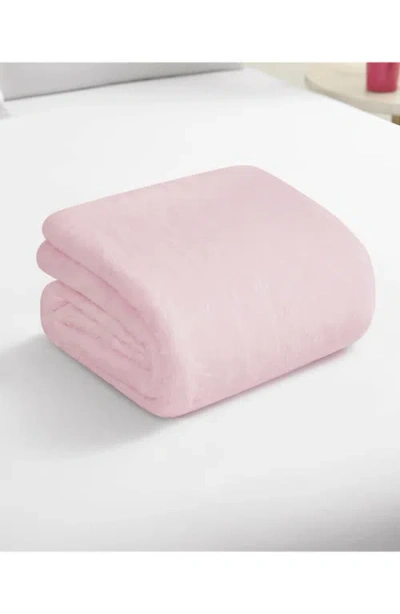 Juicy Couture Plush Throw Blanket In Pink