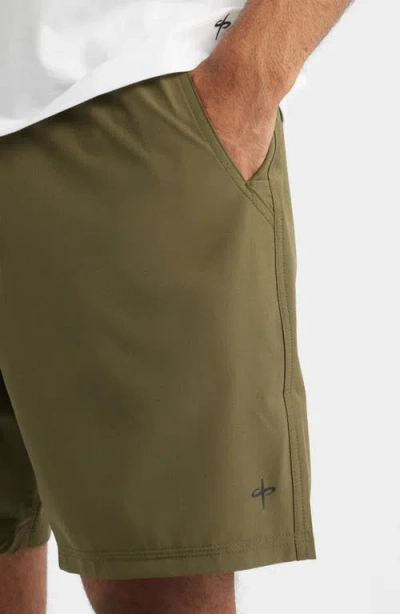 Santo Studio Tempo Tech Shorts In Green