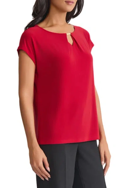 Kasper Hardware Keyhole Cap Sleeve Top In Red