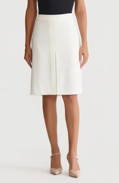 Kasper Pleat Front Pencil Skirt In White