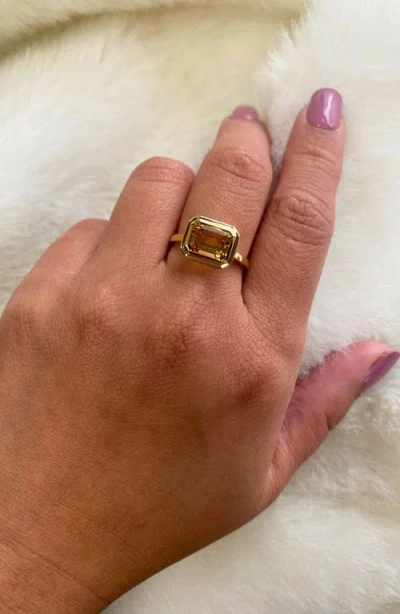 Goshwara Manhattan Emerald Cut Ring In Gold