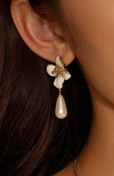 Rc Retro Chic Iris Blossom Pearl Earrings