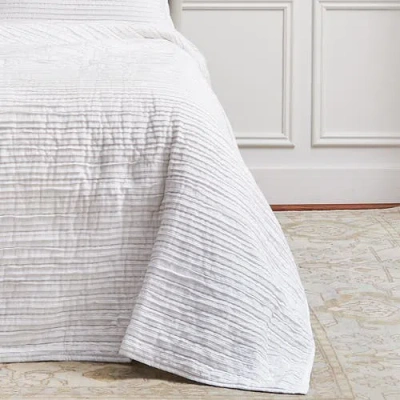 Elisabeth York Tess Dove Queen Quilt In White
