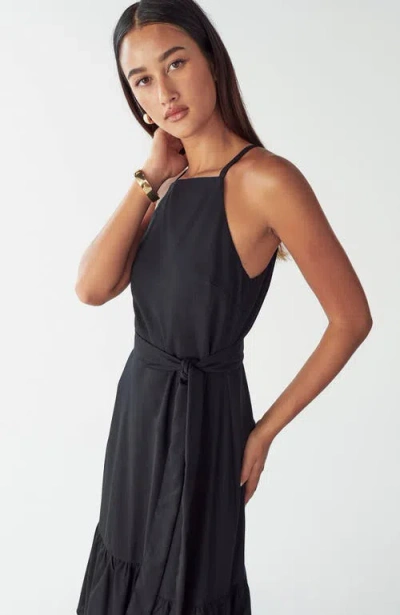Willa Lou Tiered Dress In Black