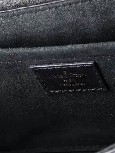 Pre-owned Louis Vuitton New Wave Chain Bag Quilted Leather Mm Crossbody Bag In Black