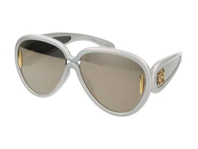 Loewe Smoke Mirror Oversized Ladies Sunglasses Lw40132i 24c 65 In Gray
