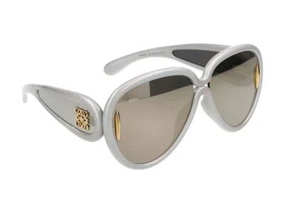 Loewe Smoke Mirror Oversized Ladies Sunglasses Lw40132i 24c 65 In Gray