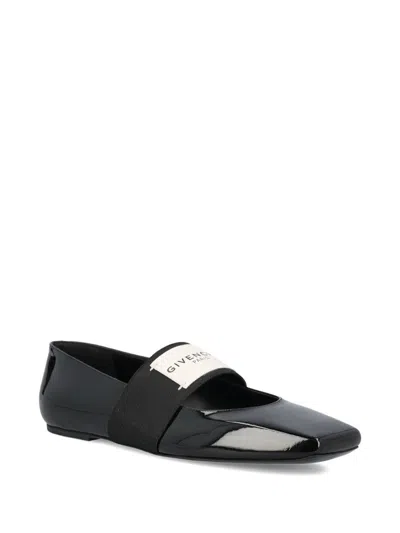 Givenchy Flat Shoes In Black