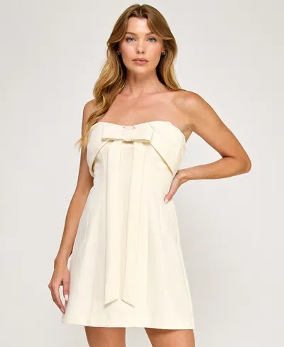 Seni & Cade Juniors' Strapless Mini Dress In White