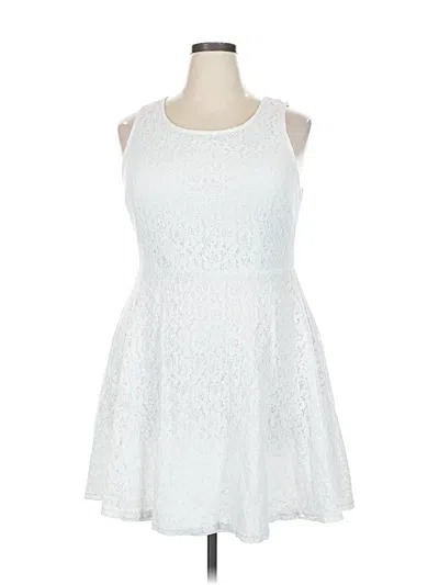 Pre-owned Forever 21 Plus Cocktail Dress In White