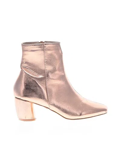 Pre-owned Yoki Ankle Boots In Gold