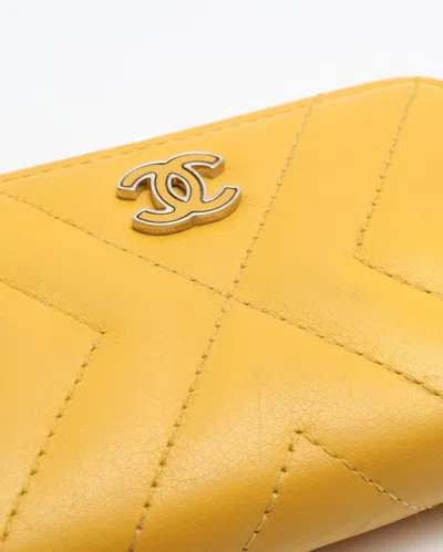 Pre-owned Chanel Classic Zip Around Card Holder In Yellow