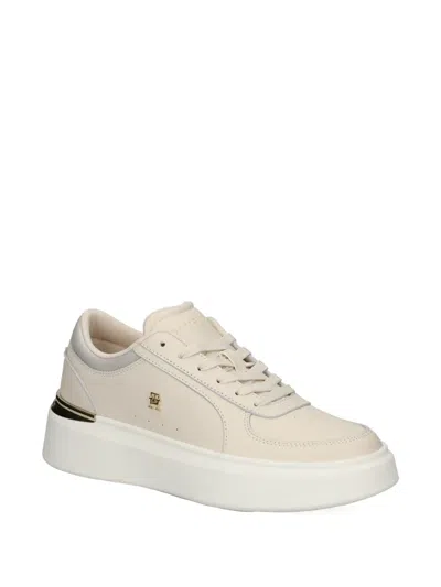 Tommy Hilfiger Logo-plaque Lace-up Sneakers In Neutral