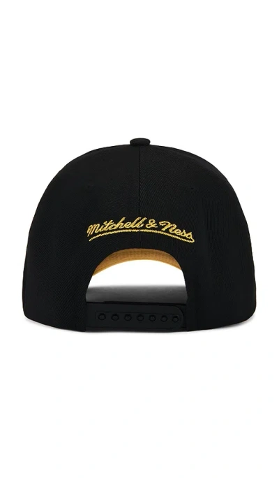 Mitchell & Ness Nba Lakers Pinned Gold Pro Snapback Hat In Black