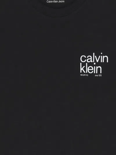 Calvin Klein Logo-detail T-shirt In Black