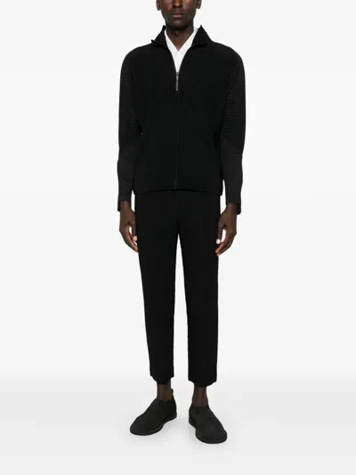 Issey Miyake Zip Pleated Top In Black