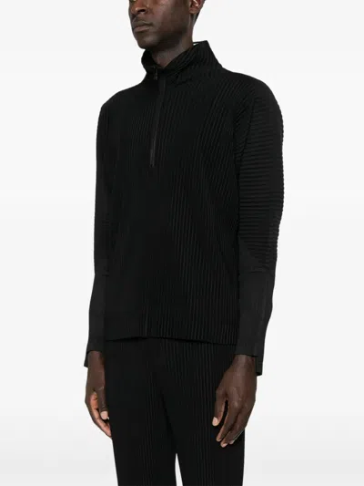 Issey Miyake Zip Pleated Top In Black
