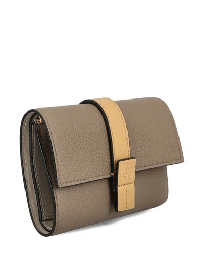 Loewe Small Vertical Wallet In Brown