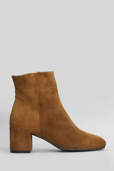 Carmens Amber Daily High Heels Ankle Boots In Brown