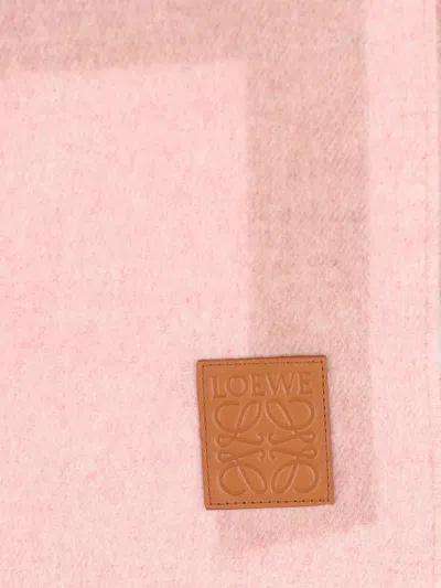 Loewe Jacquard-logo Fringed Scarf In Pink