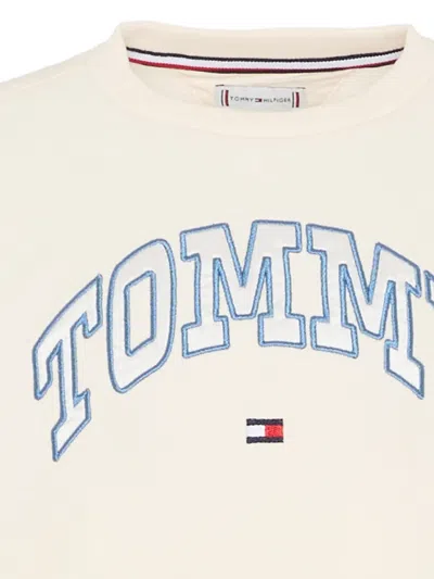 Tommy Hilfiger Junior Embroidered-logo Crew Neck Sweatshirt In White