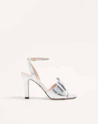 Valentino Garavani Bowow Sandal In Laminated Nappa 95mm Woman Silver 40 In Silver