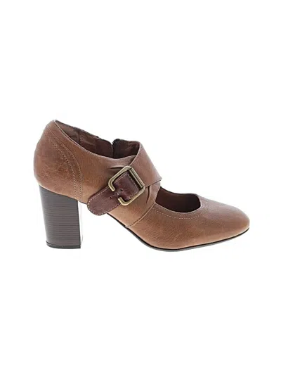 Pre-owned Clarks Ankle Boots In Brown