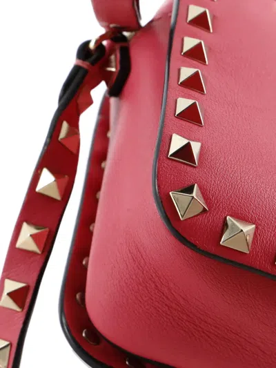 Pre-owned Valentino Garavani Rockstud Flip Lock Camera Leather Crossbody Bag In Pink