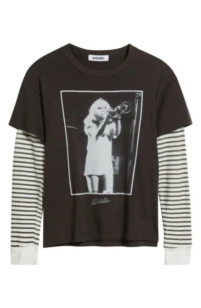 Daydreamer Blondie Debbie Trumpet Photo Cotton Graphic T-shirt In Gray
