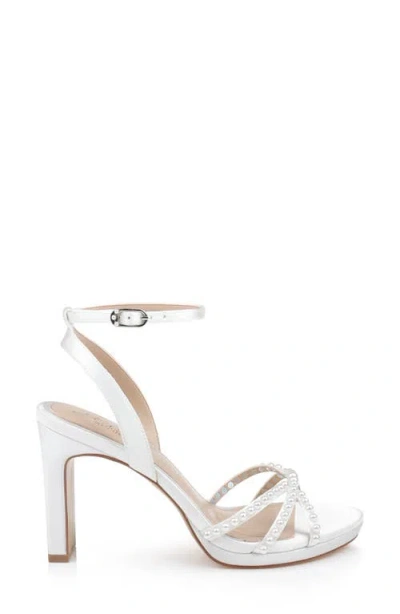 Jewel Badgley Mischka Women's Iona Sandals In White