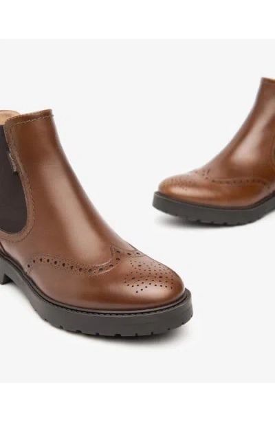 Nerogiardini Wingtip Chelsea Boot In Brown