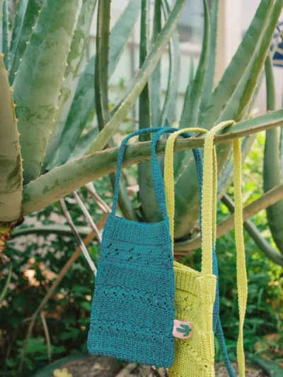 Lost Pattern Nyc "cactus" Crochet Crossbody Phone Bag In Green