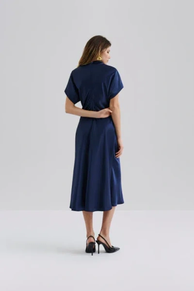 Malina Alivia Short Sleeve Satin Midi Dress In Blue