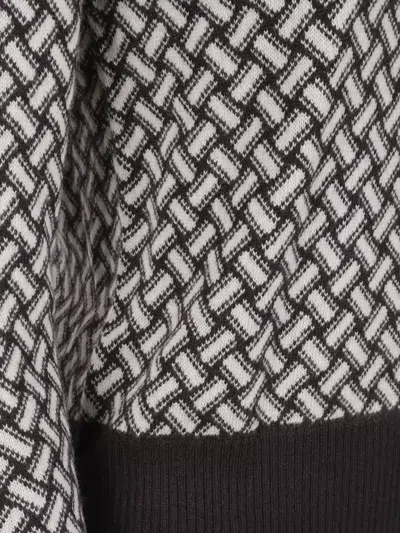 Drumohr All-over Patterned Long Sleeve Knit Sweater In Black