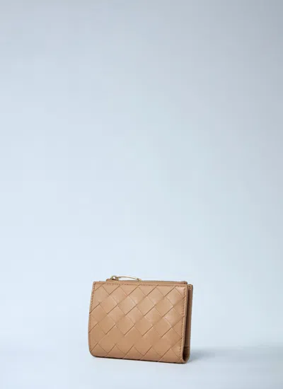 Bottega Veneta Women Small Bi-fold Intrecciato Wallet In Brown