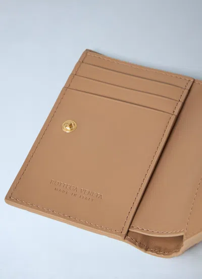 Bottega Veneta Women Small Bi-fold Intrecciato Wallet In Brown